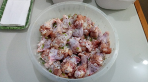 Frango a Passarinho temperado